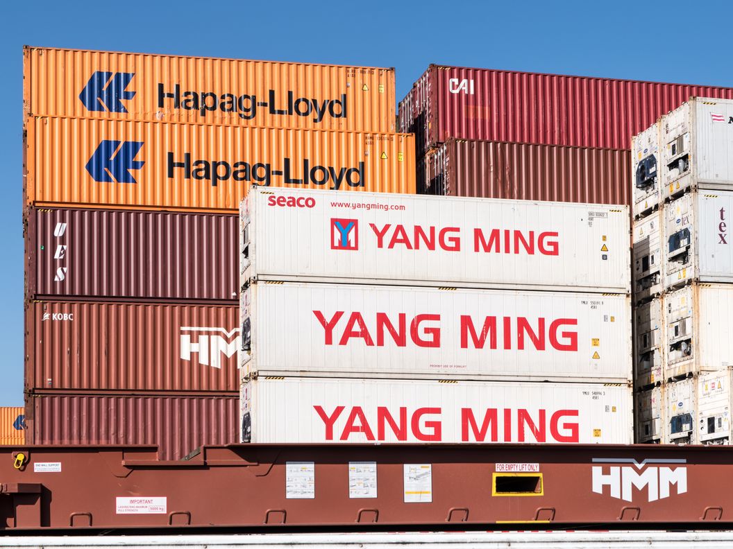 深圳双清包税海运出口阿曼多少钱货轮运输