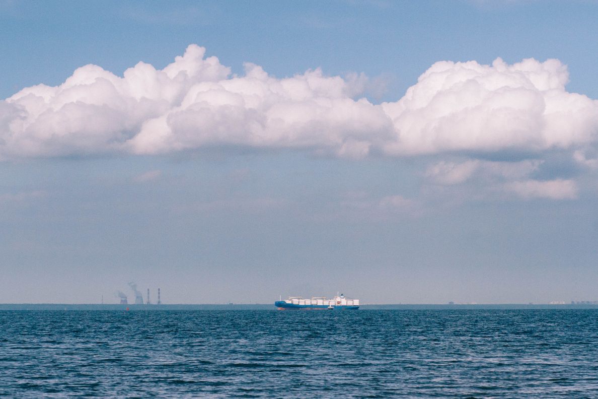 迪拜海运40HQ整柜门到门全包集装箱海运